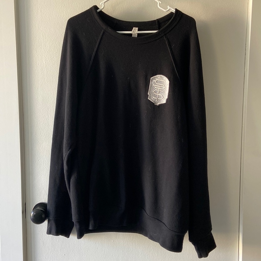 Mens embroidered pullover